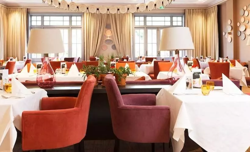 فندق Champneys Tring