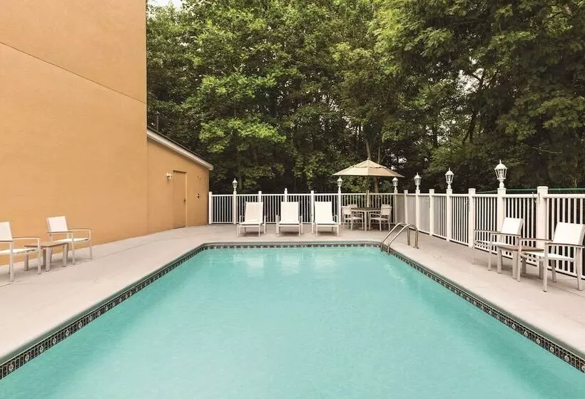فندق Country Inn & Suites By Radisson, Lawrenceville, Ga