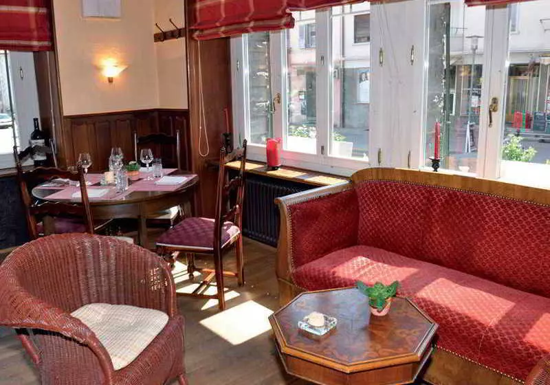 فندق Hôtel Restaurant De La Tour