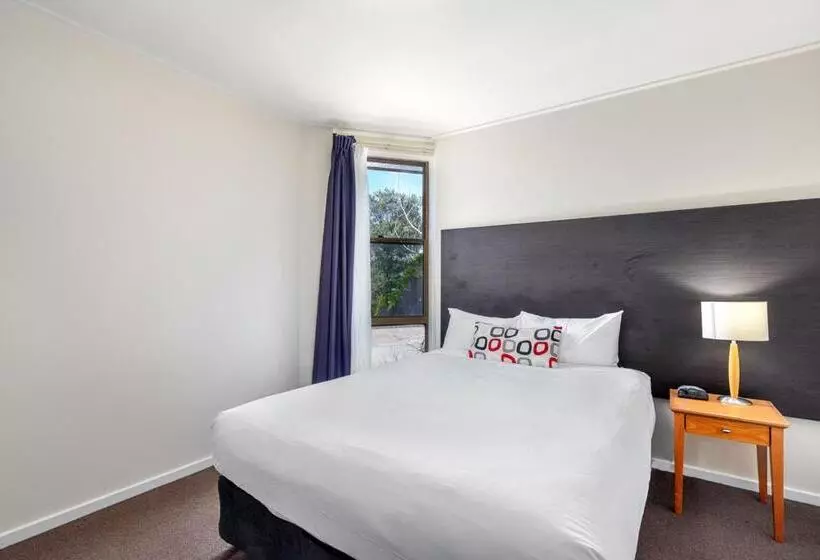 Knox International Hotel And Apartments