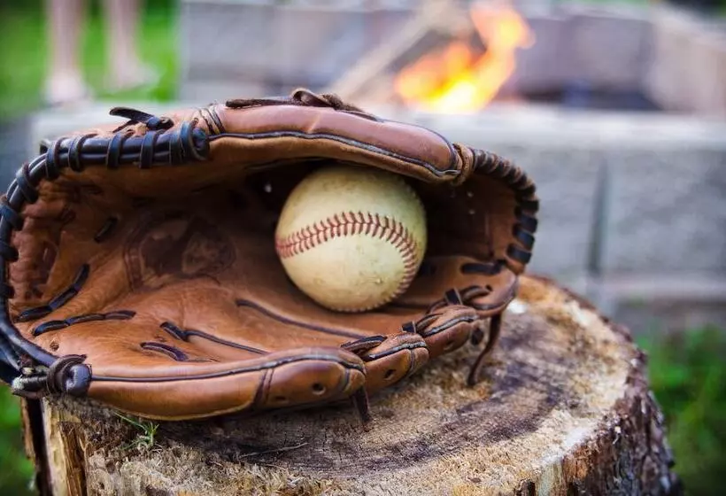 فندق Liscombe Lodge Resort And Conference Centre