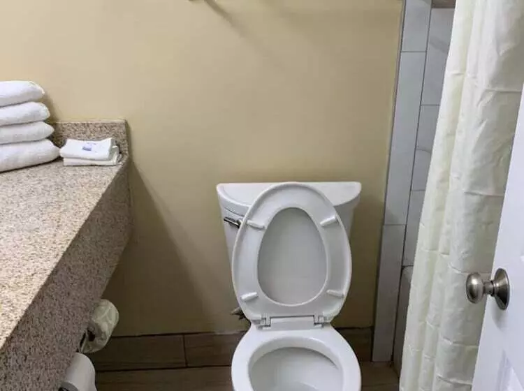 فندق Sea Dunes Oceanfront