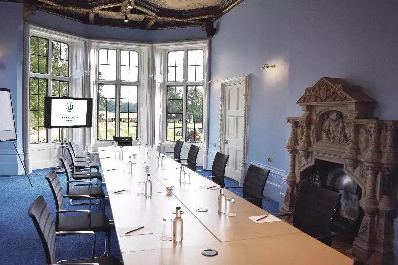 בית מלון כפרי The Elvetham