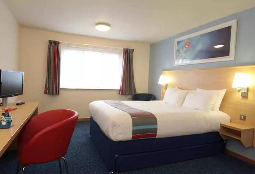 Отель Travelodge Manchester Ancoats