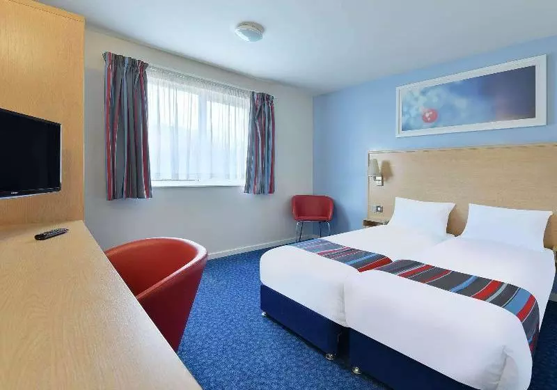 Отель Travelodge Southend On Sea