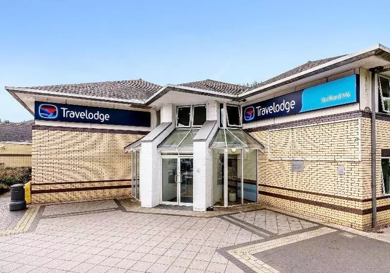 Отель Travelodge Stafford M6