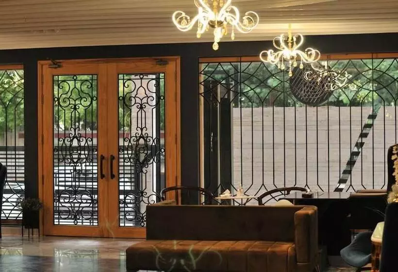 Belmorris Hotels & Resorts