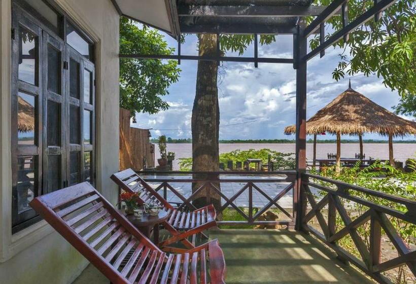 בית מלון כפרי Jenda The Views