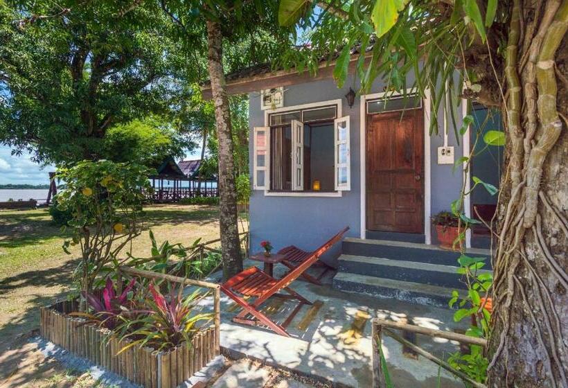 בית מלון כפרי Jenda The Views