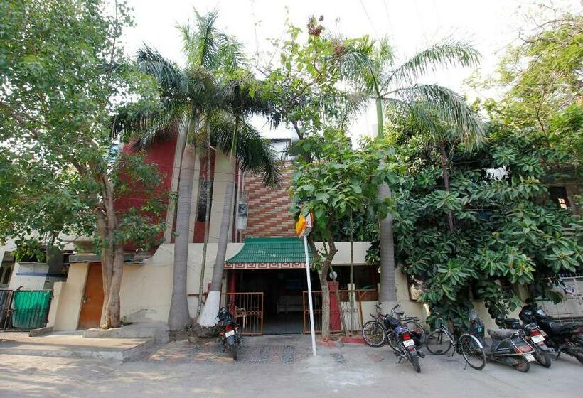 فندق Oyo 42129  Swiss Legrand