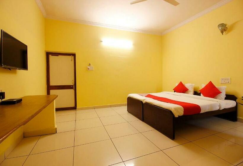 فندق Oyo 42129  Swiss Legrand