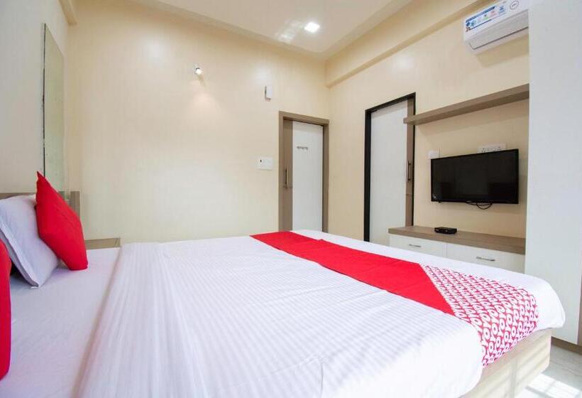 Hotel Oyo 44187 Hari Vitthala Palace