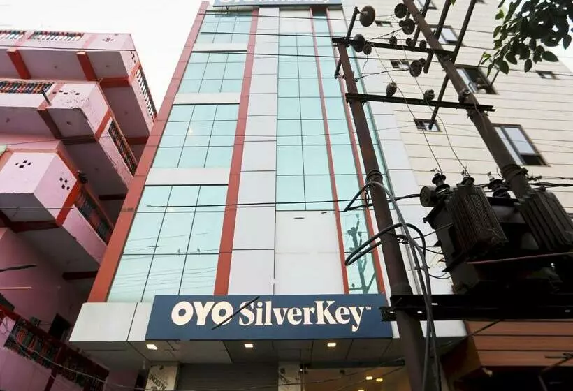 ホテル O Executive Rc Near Iskcon Temple Noida