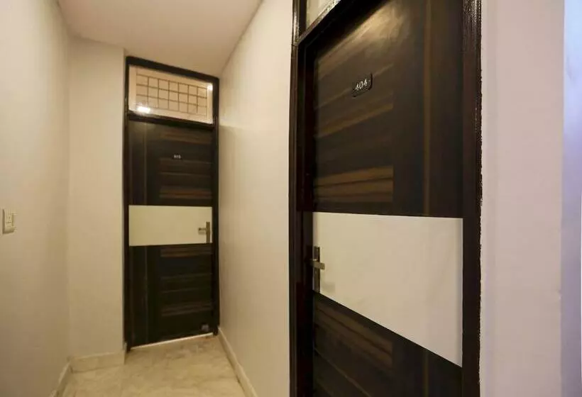 ホテル O Executive Rc Near Iskcon Temple Noida