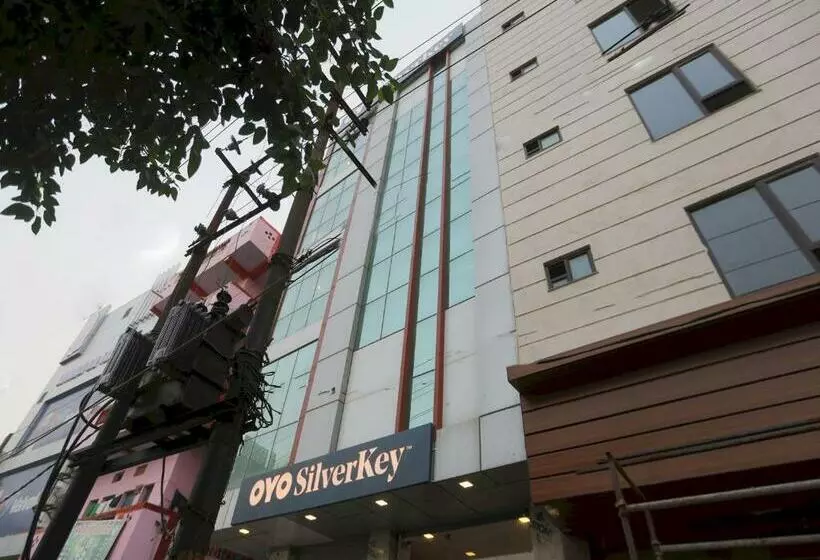 ホテル O Executive Rc Near Iskcon Temple Noida