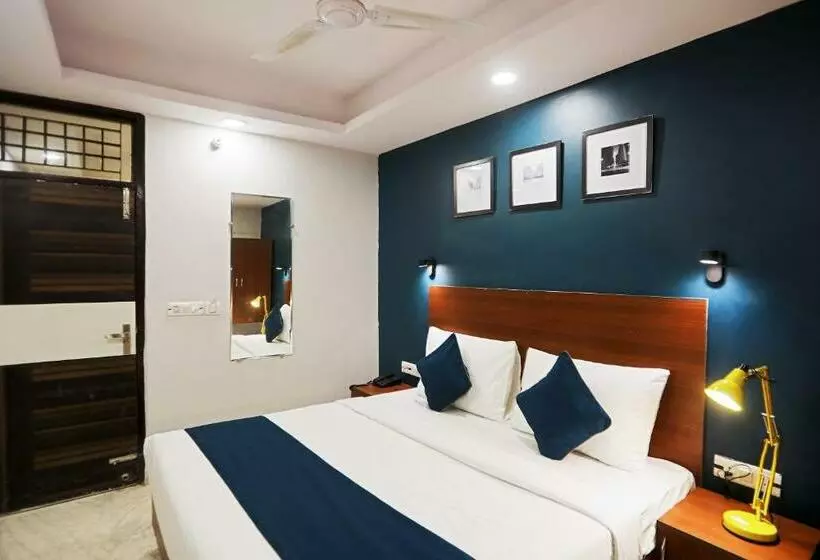 ホテル O Executive Rc Near Iskcon Temple Noida