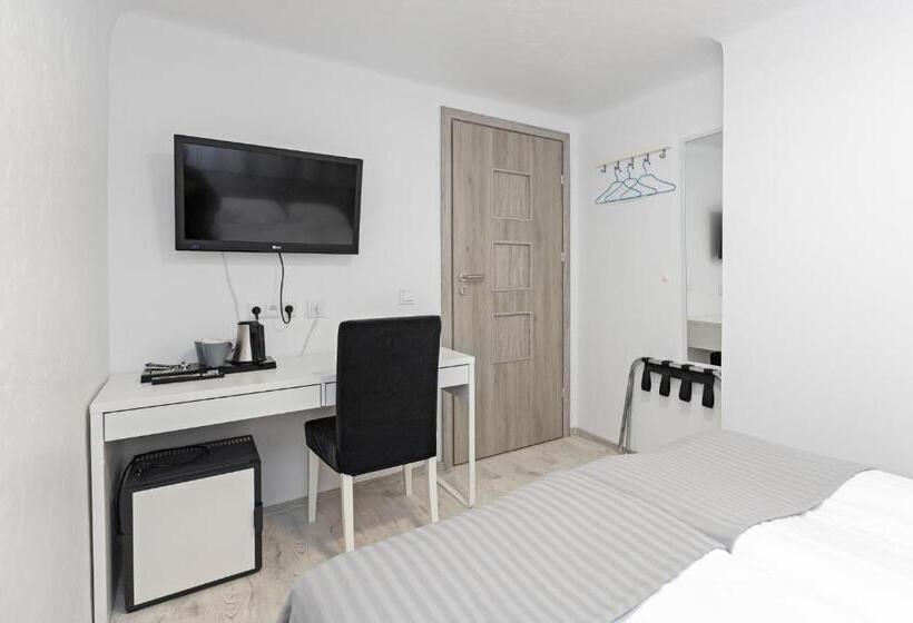 هاستل Happyinn Rooms