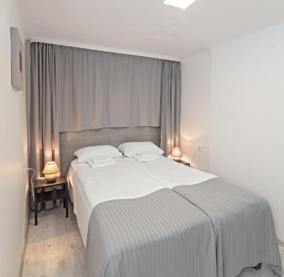 هاستل Happyinn Rooms