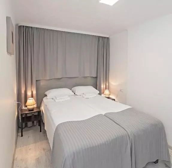 هاستل Happyinn Rooms