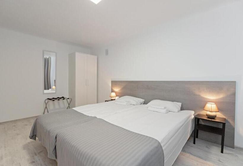 هاستل Happyinn Rooms