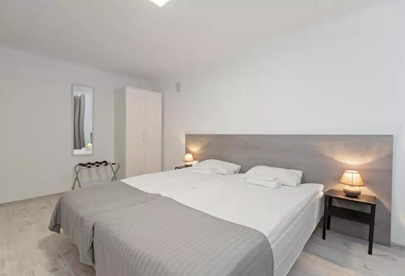 هاستل Happyinn Rooms