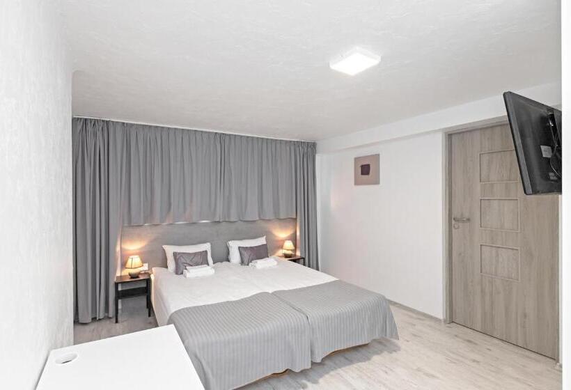 هاستل Happyinn Rooms