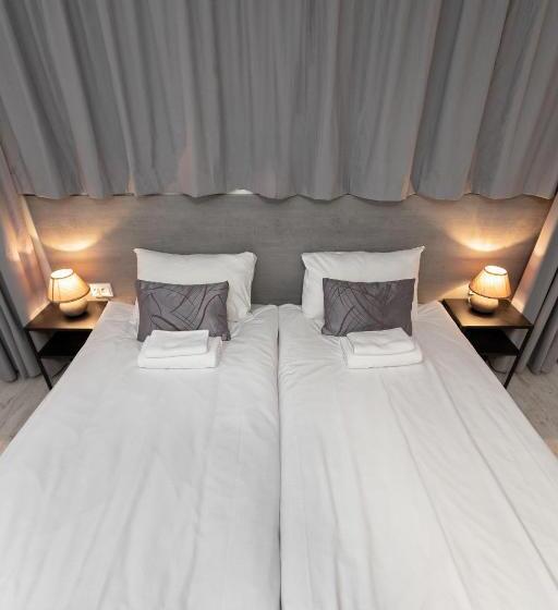 هاستل Happyinn Rooms