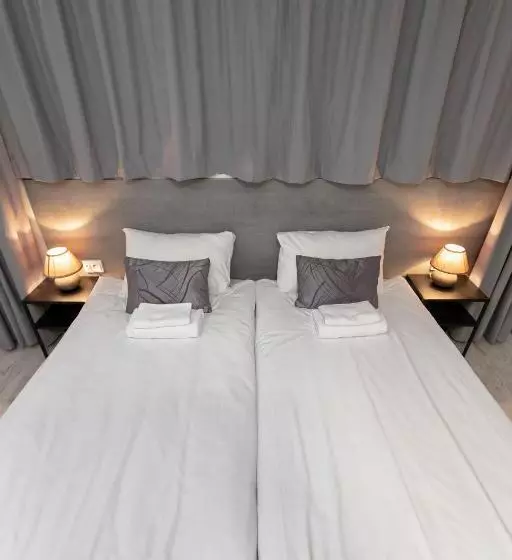 هاستل Happyinn Rooms