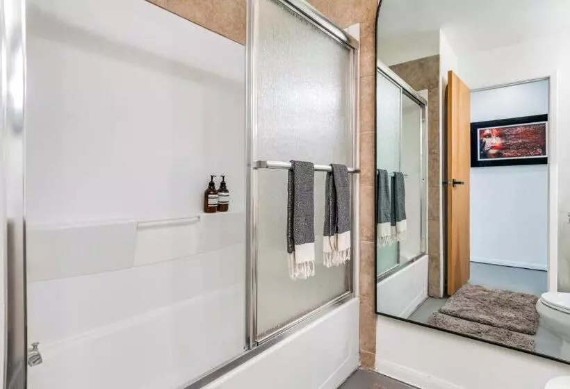 Retkeilymaja The Castle House Estate