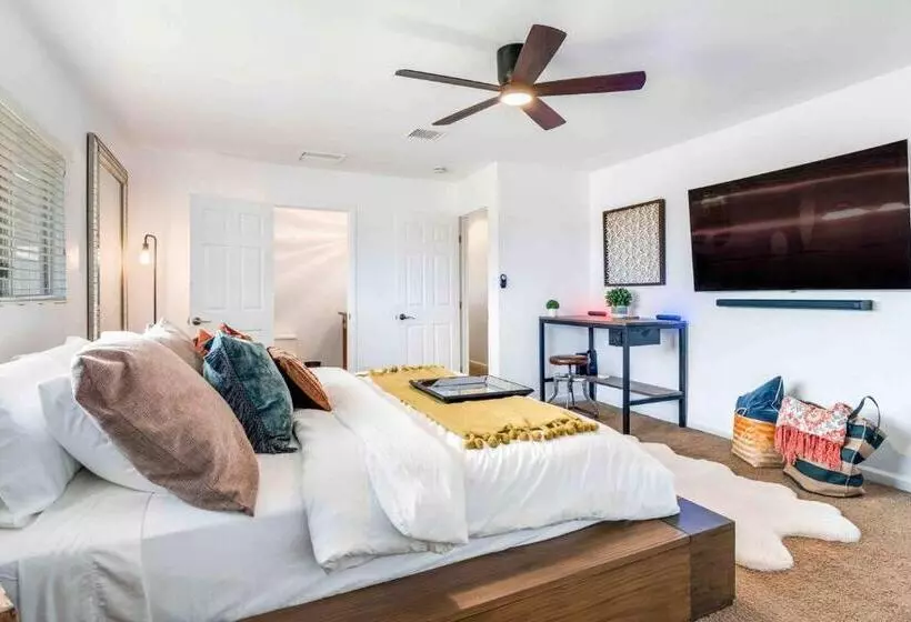 Retkeilymaja The Castle House Estate