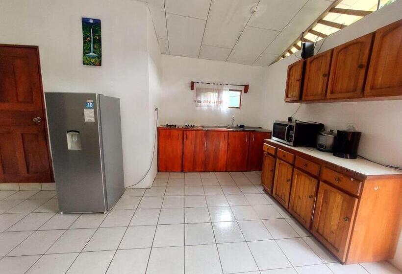 Bed and Breakfast Restaurante Y Cabinas Sudy