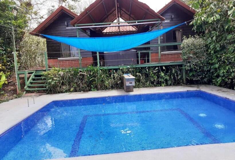 Bed and Breakfast Restaurante Y Cabinas Sudy