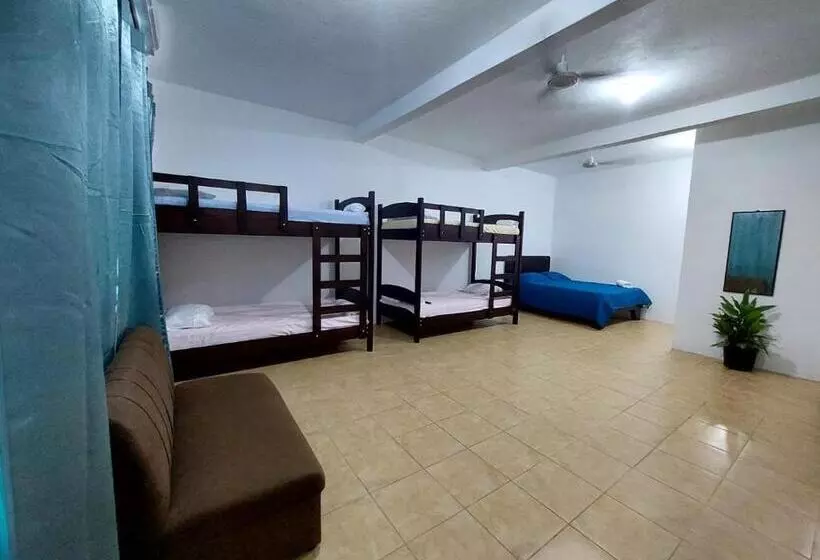 Aamiaismajoitus (B&B) Restaurante Y Cabinas Sudy