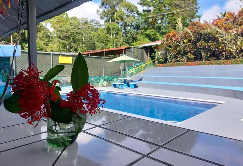 Bed and Breakfast Restaurante Y Cabinas Sudy