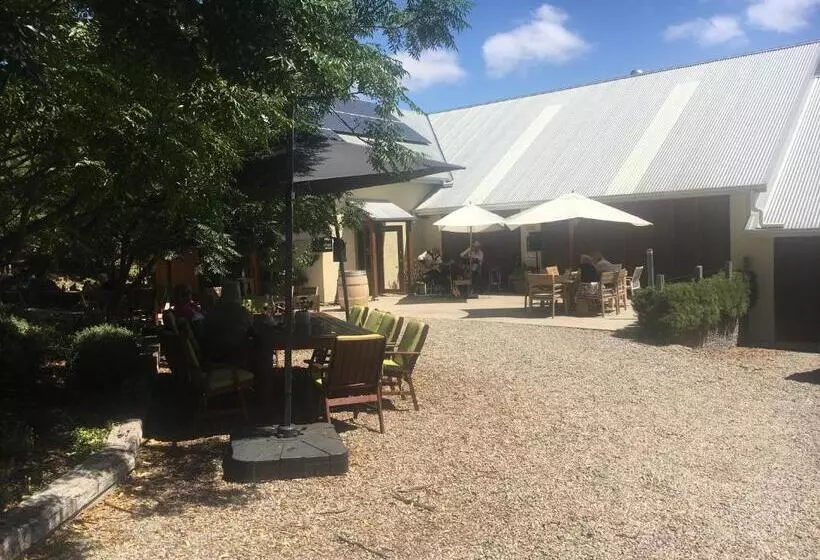 Aamiaismajoitus (B&B) The Farm Willunga