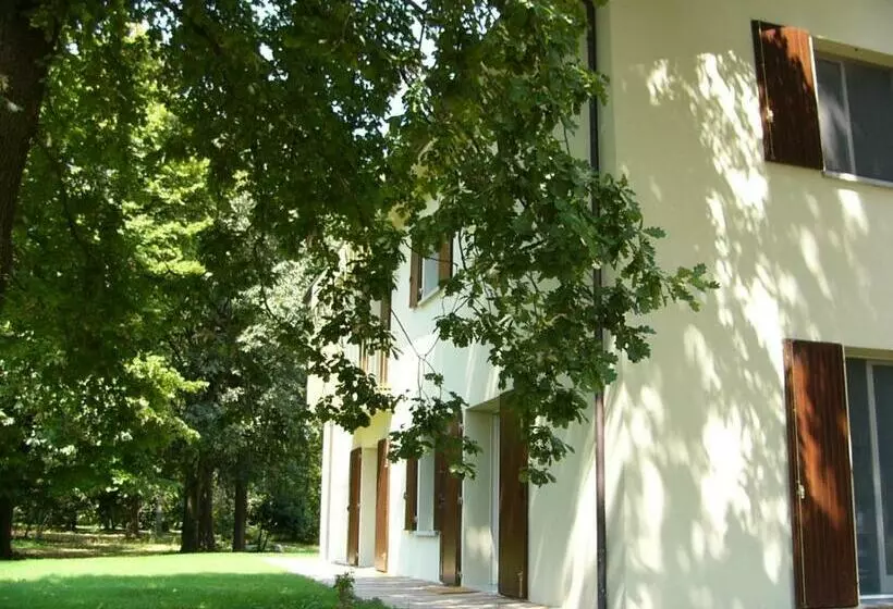 ホテル Agriturismo Gallegati