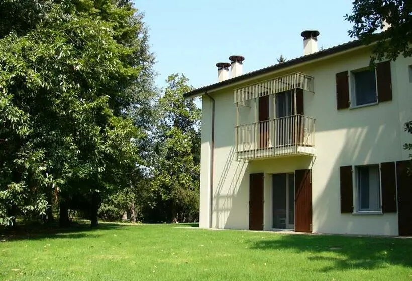 ホテル Agriturismo Gallegati
