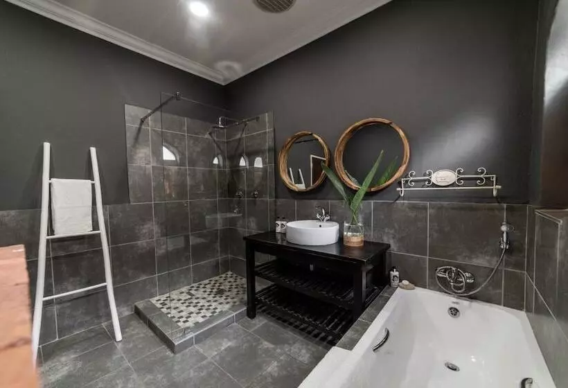 ペンション Solo Gracia Guest House