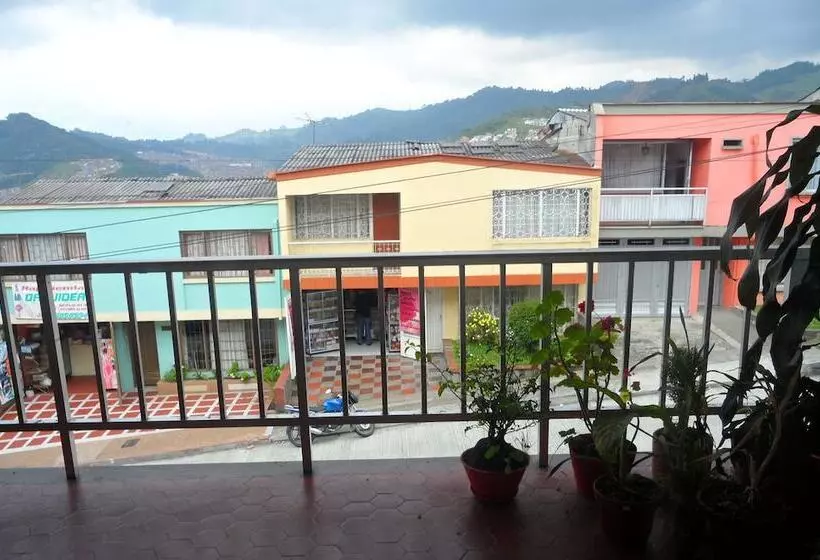 Casa Blanca Hostal Manizales   Hostel