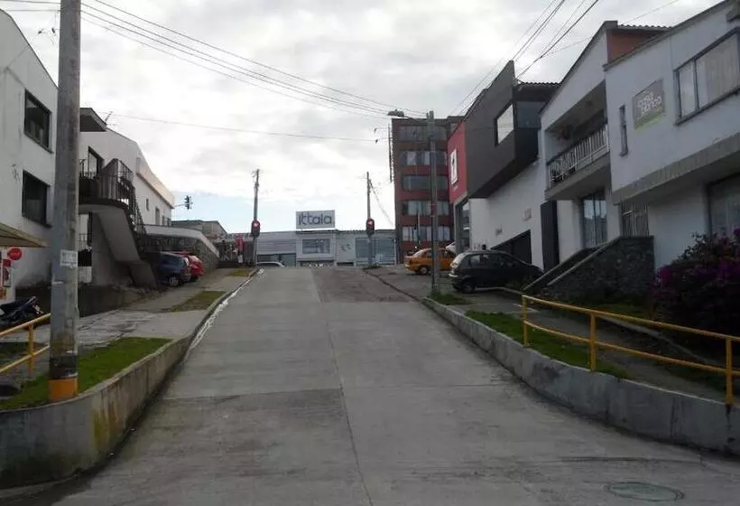 Casa Blanca Hostal Manizales   Hostel