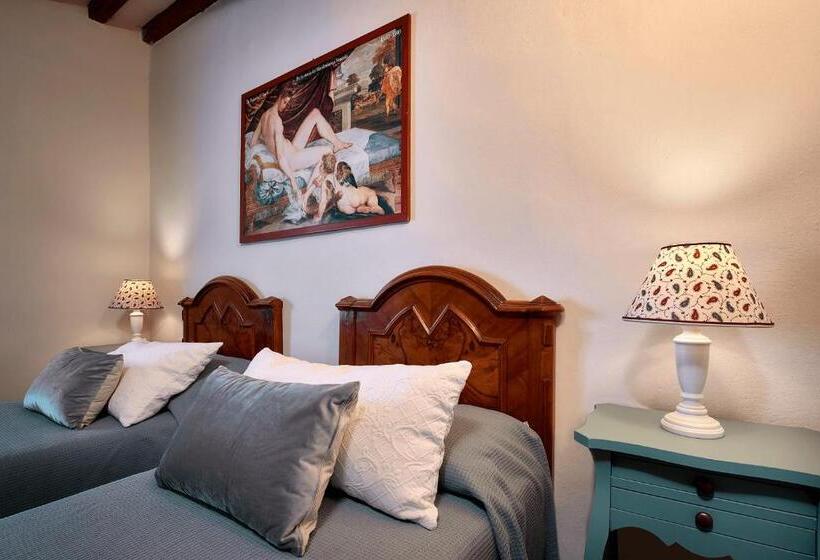 هتل Agriturismo Torreghiotta