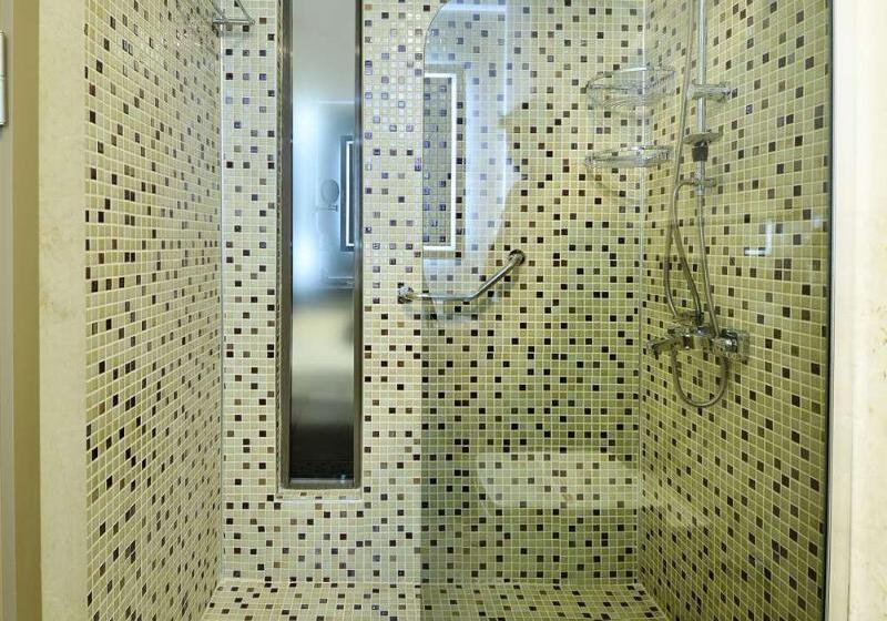 هتل Capital Center