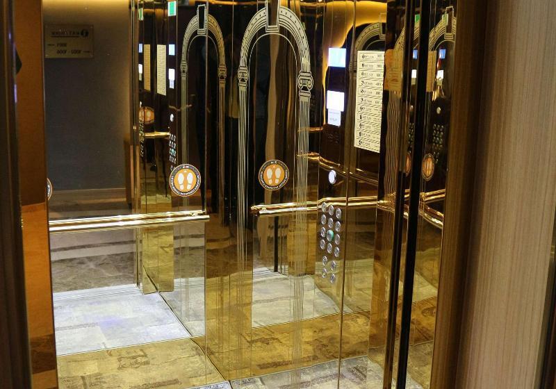 هتل Capital Center