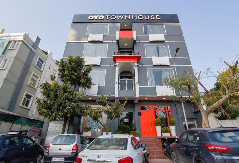 Super Townhouse Tonk Road Near Gandhi Nagar Railway Station Formerly Hotel Jaiman