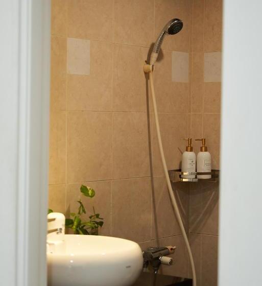 Trang An Hotel   5 Minutes Landmark 81