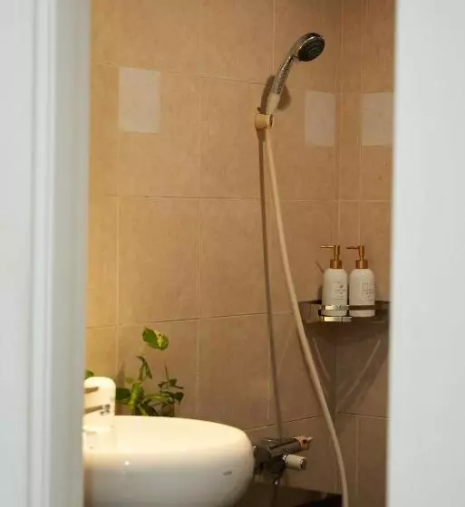 Trang An Hotel   5 Minutes Landmark 81
