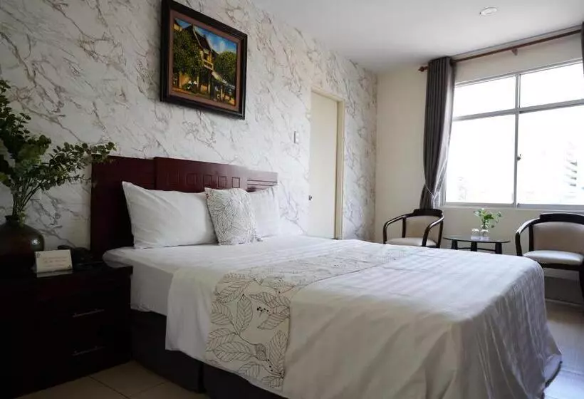 Trang An Hotel   5 Minutes Landmark 81