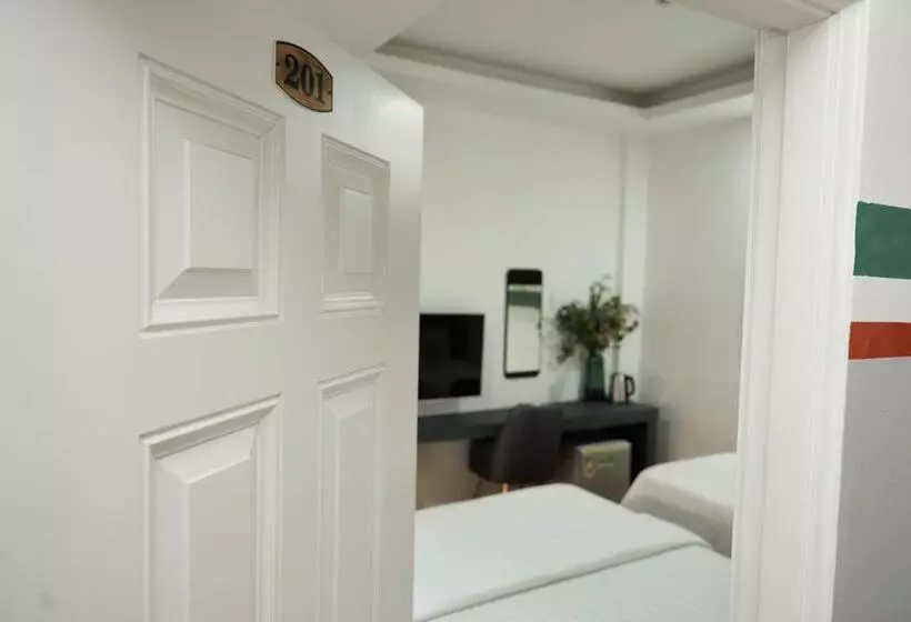Trang An Hotel   5 Minutes Landmark 81