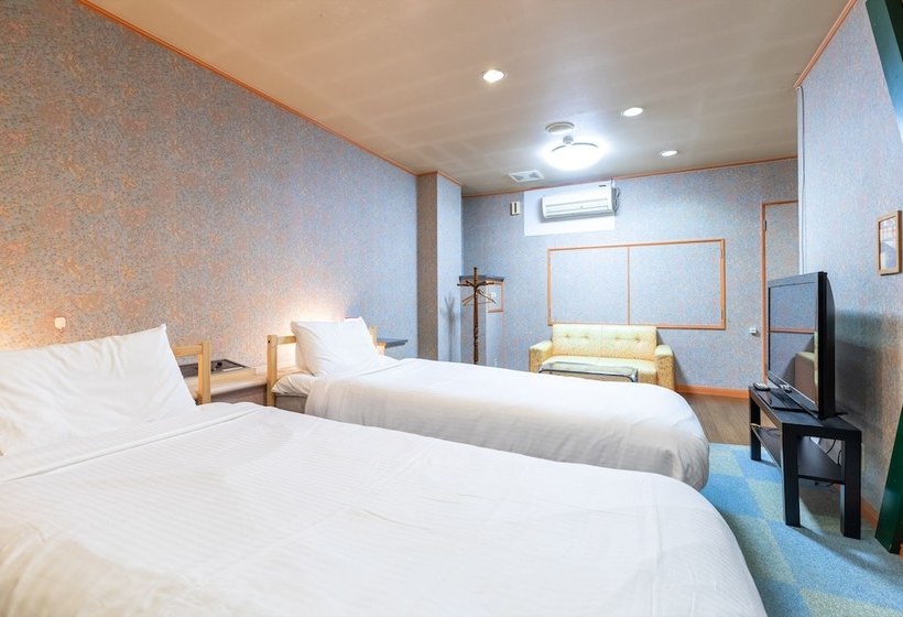 ホテル Oyo  Tatsuyoshi Osaka Sennan