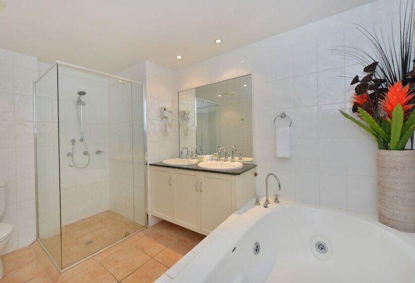 Cayman Villas Port Douglas